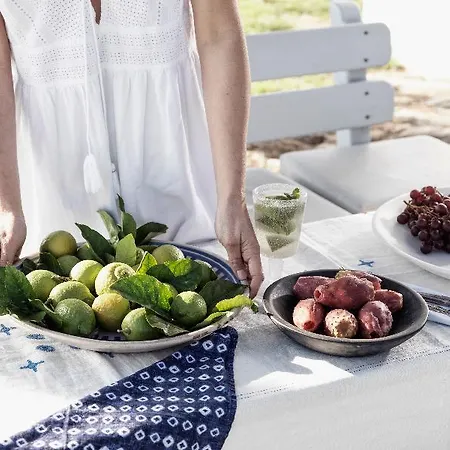 Nomad Mykonos Калафатис