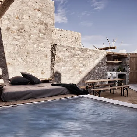 Nomad Mykonos Калафатис