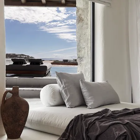 Nomad Mykonos Калафатис
