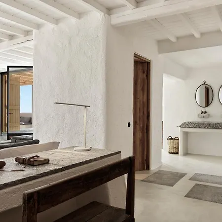 Nomad Mykonos Калафатис