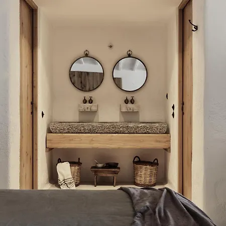 Nomad Mykonos Калафатис