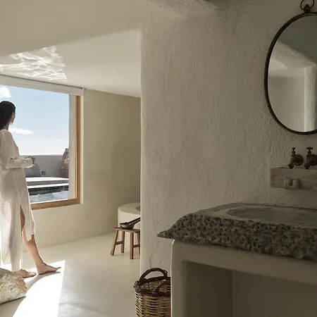 Nomad Mykonos 5*