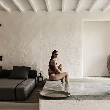 Nomad Mykonos 5* Καλαφάτη